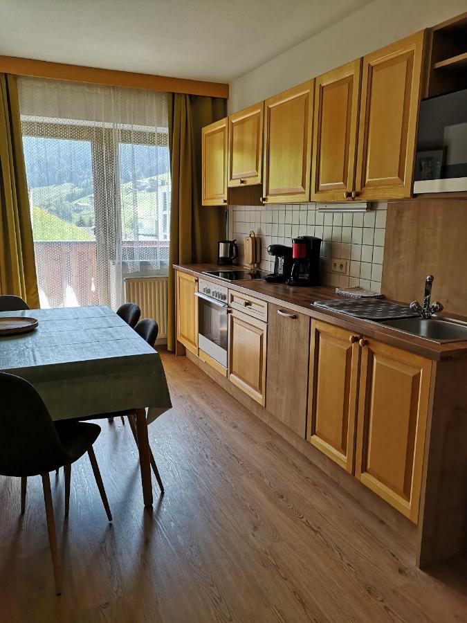 Apartamento Haus Sonnenschein Saalbach-Hinterglemm Exterior foto