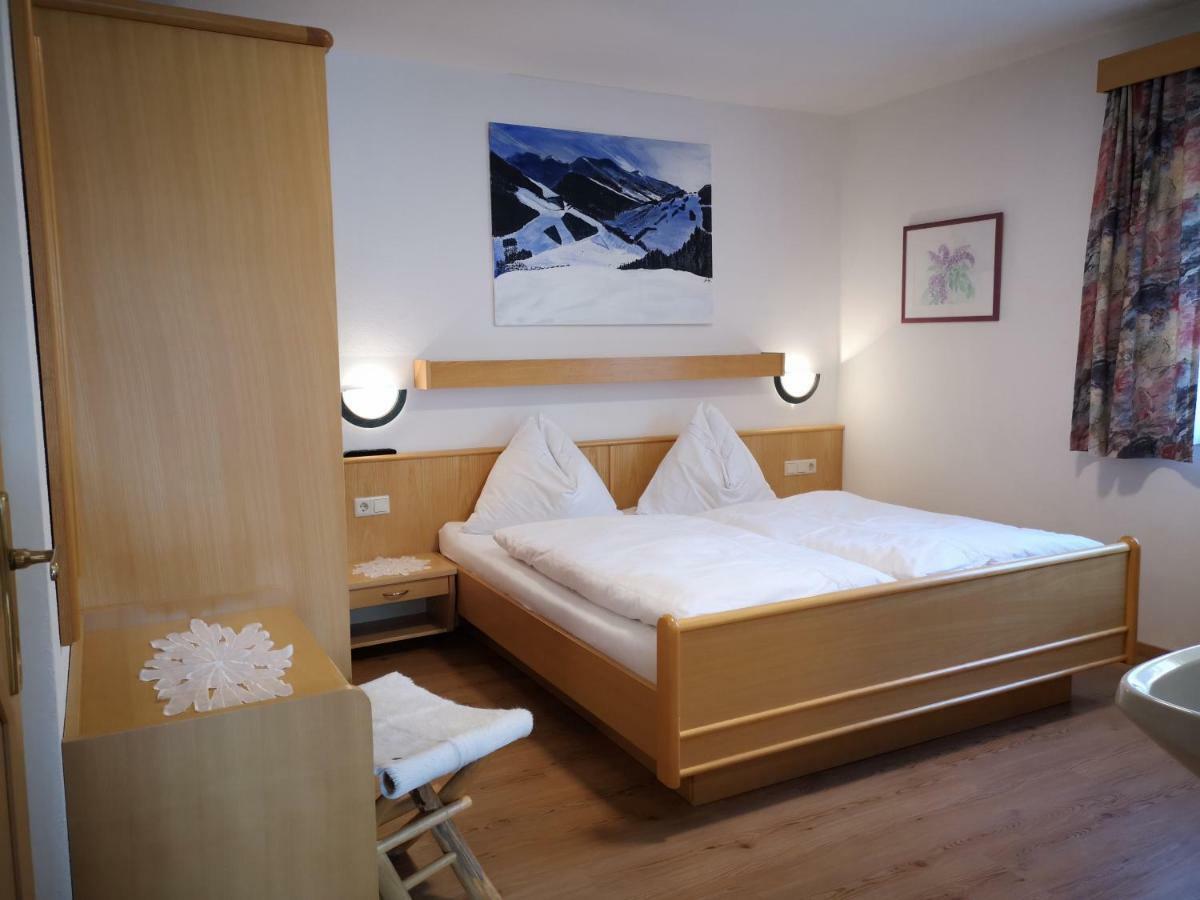 Apartamento Haus Sonnenschein Saalbach-Hinterglemm Exterior foto