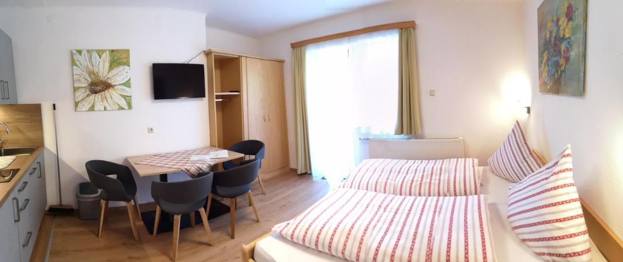 Apartamento Haus Sonnenschein Saalbach-Hinterglemm Exterior foto