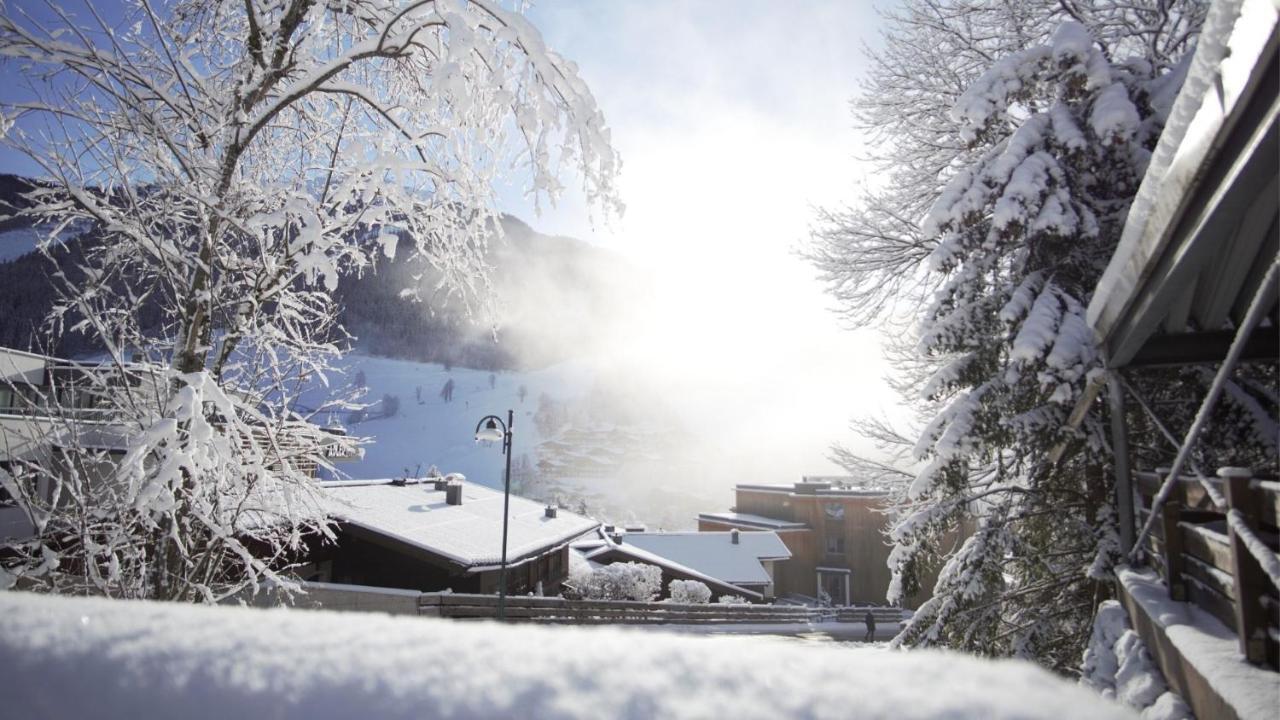 Apartamento Haus Sonnenschein Saalbach-Hinterglemm Exterior foto